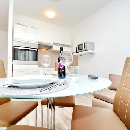 Apartment T&l *
