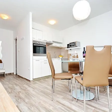 Apartament T&l
